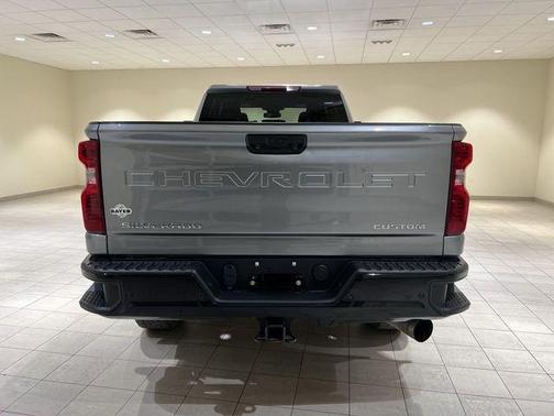Sterling Gray Metallic 2024 Chevrolet Silverado 2500 Custom
