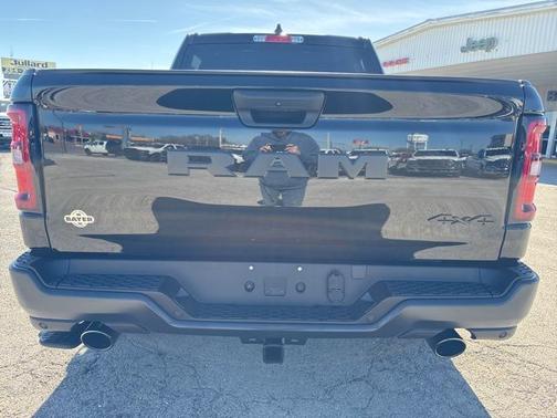 Diamond Black Crystal Pearlcoat 2026 RAM 1500 Tradesman