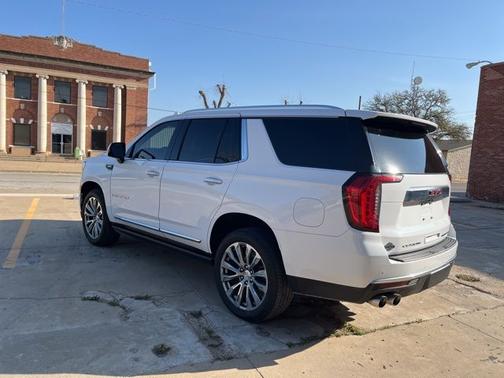 Summit White 2022 GMC Yukon Denali