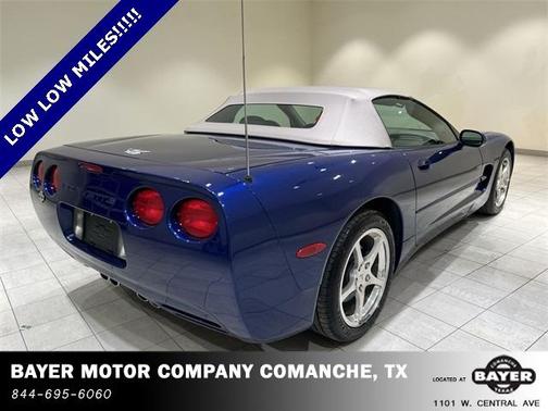 2004 Chevrolet Corvette Base