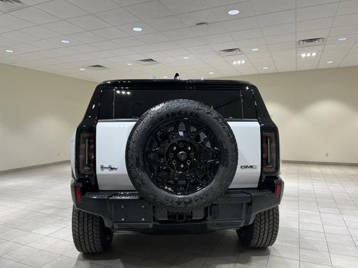 Interstellar White 2025 GMC HUMMER EV SUV 2X