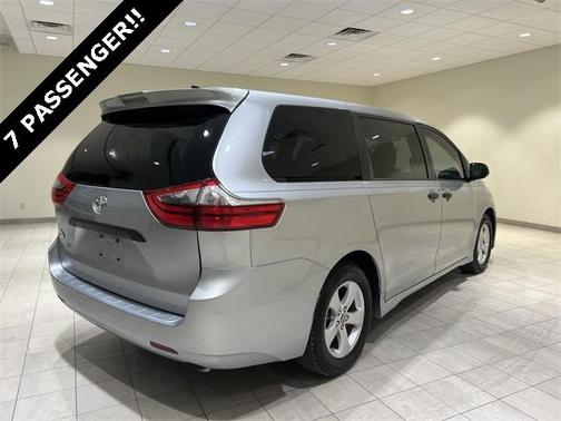 2020 Toyota Sienna L
