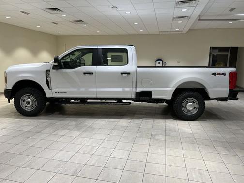 Oxford White 2026 Ford F-350