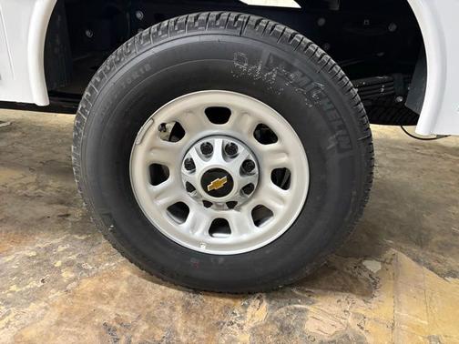 Summit White 2024 Chevrolet Silverado 3500 Work Truck