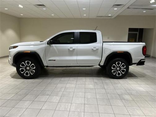 2024 GMC Canyon AT4