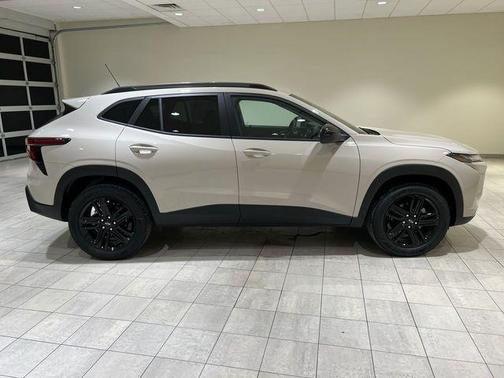 White Sand 2026 Chevrolet Trax ACTIV