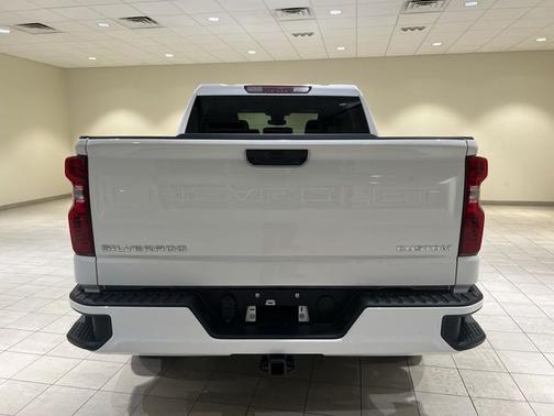 Summit White 2026 Chevrolet Silverado 1500 Custom