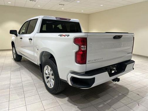 Summit White 2026 Chevrolet Silverado 1500 Custom