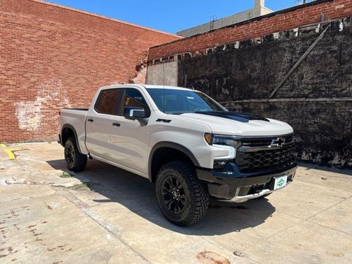 White Sands 2026 Chevrolet Silverado 1500 ZR2