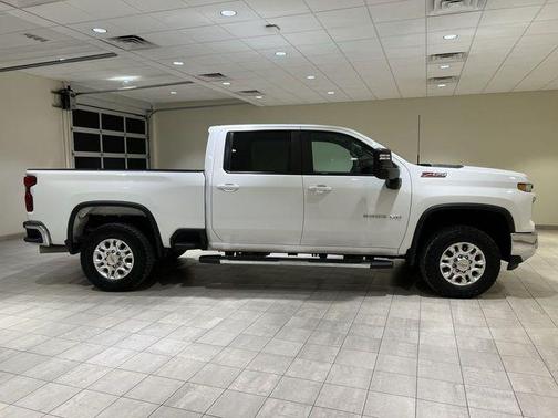Summit White 2024 Chevrolet Silverado 2500 LT