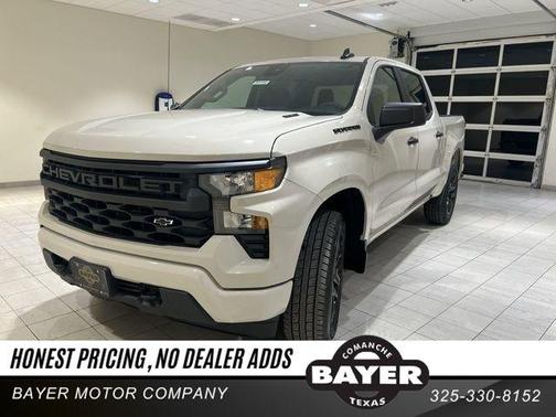 White Sand 2026 Chevrolet Silverado 1500 Custom