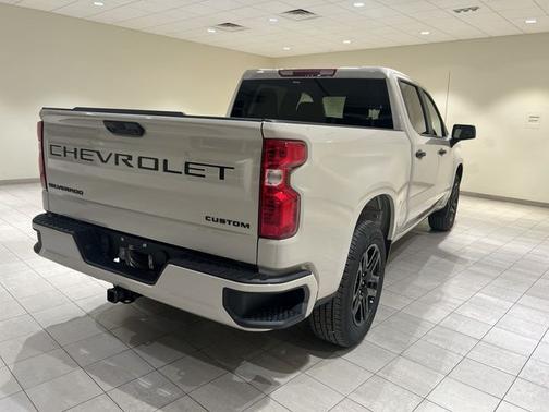 White Sands 2026 Chevrolet Silverado 1500 Custom