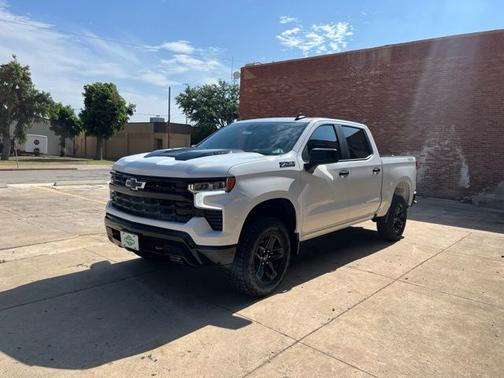 Summit White 2026 Chevrolet Silverado 1500 LT Trail Boss
