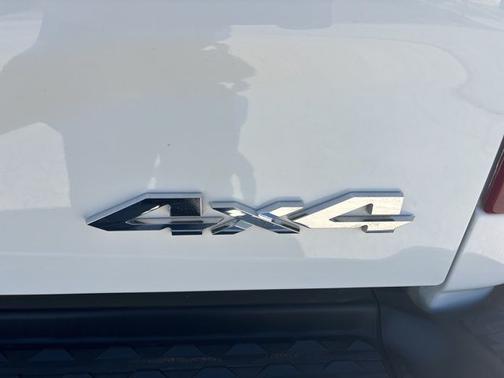 Bright White Clearcoat 2024 RAM 2500 Laramie