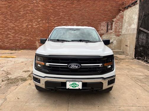 Oxford White 2025 Ford F-150 XLT