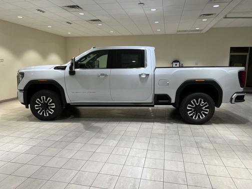 Glacier White Tricoat 2026 GMC Sierra 2500 Denali Ultimate