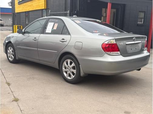 2005 Toyota Camry XLE V6