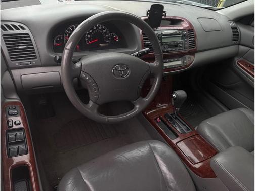 2005 Toyota Camry XLE V6