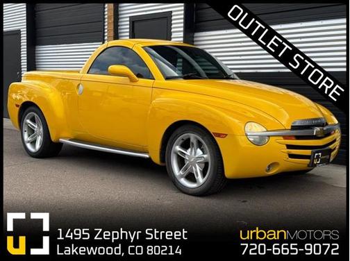2004 Chevrolet SSR Convertible Pickup 2D