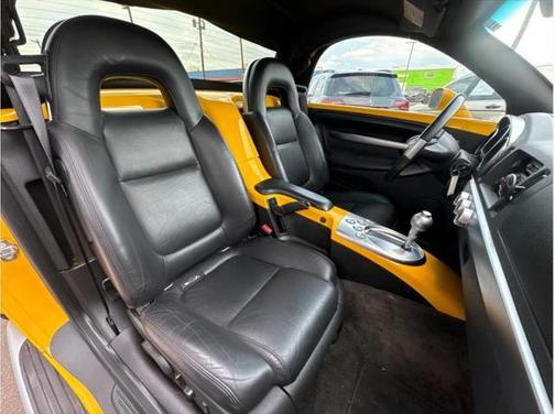 2004 Chevrolet SSR Convertible Pickup 2D