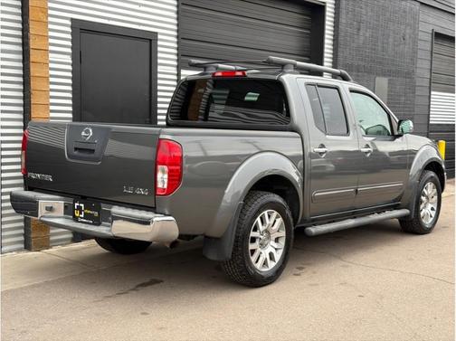 2009 Nissan Frontier LE Crew Cab