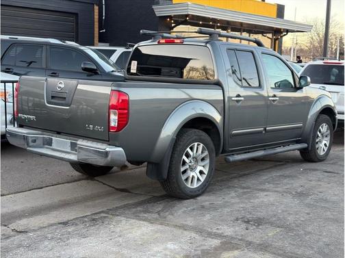 2009 Nissan Frontier LE Crew Cab