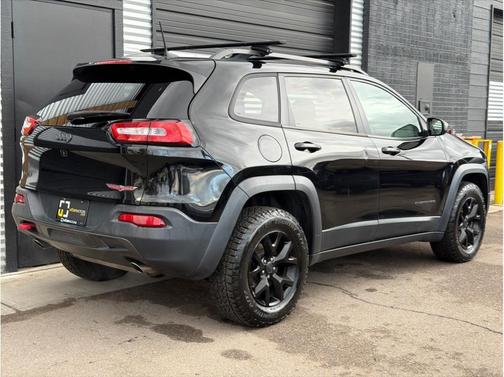 2017 Jeep Cherokee Sport