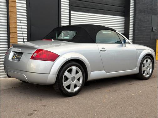 2001 Audi TT Roaster Cabriolet FWD 5-Speed Manual w/ 180HP Eng