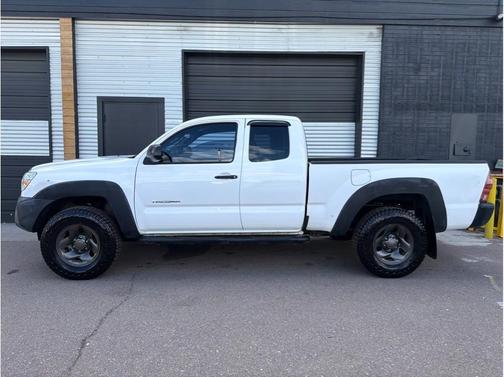 Super White 2013 Toyota Tacoma Base