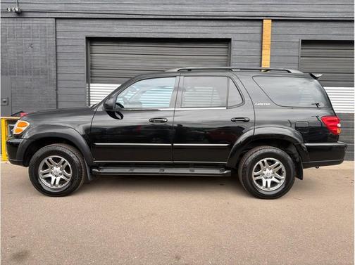 Black 2004 Toyota Sequoia Limited