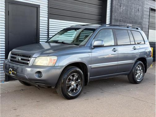 2004 Toyota Highlander Base
