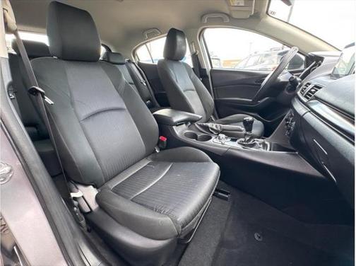 2015 Mazda Mazda3 i Sport