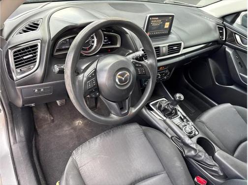 2015 Mazda Mazda3 i Sport