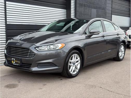 White Platinum Metallic Tri-Coat 2015 Ford Fusion SE