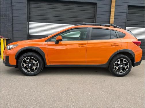 Sunshine Orange 2018 Subaru Crosstrek 2.0i Premium