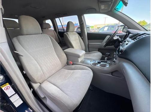 2013 Toyota Highlander SE