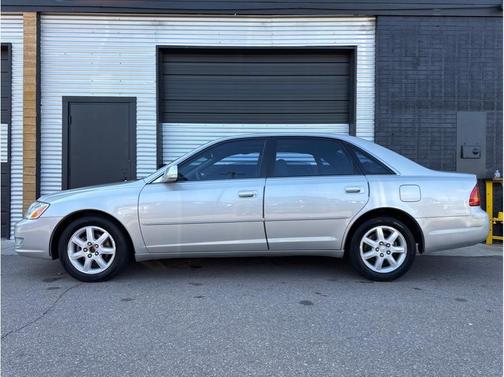 2002 Toyota Avalon XLS