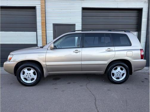 2005 Toyota Highlander Base