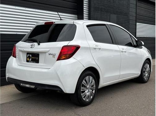 2015 Toyota Yaris L