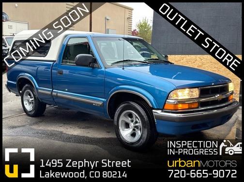 2000 Chevrolet S-10 Base
