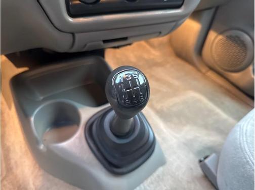 2000 Chevrolet S-10 Base