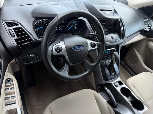 Ruby Red Metallic Tinted Clearcoat 2015 Ford Escape SE