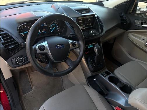 Ruby Red Metallic Tinted Clearcoat 2015 Ford Escape SE