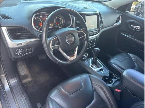 2015 Jeep Cherokee Sport