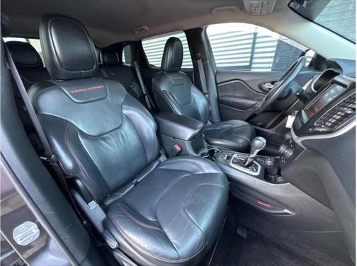 2015 Jeep Cherokee Sport
