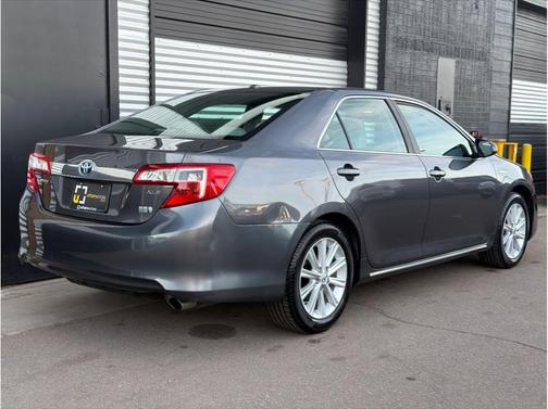 2013 Toyota Camry Hybrid XLE