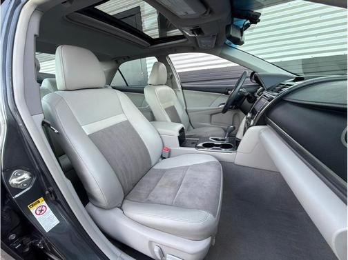 2013 Toyota Camry Hybrid XLE