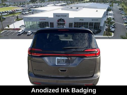 Granite Crystal Metallic Clearcoat 2021 Chrysler Pacifica Touring