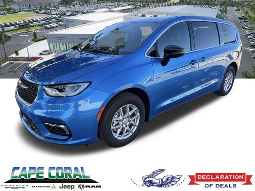Hydro Blue Pearlcoat 2026 Chrysler Pacifica L