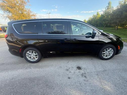 2026 Chrysler Pacifica L